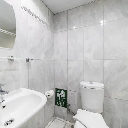Spacious Flat With Backyard In Muratpasa *